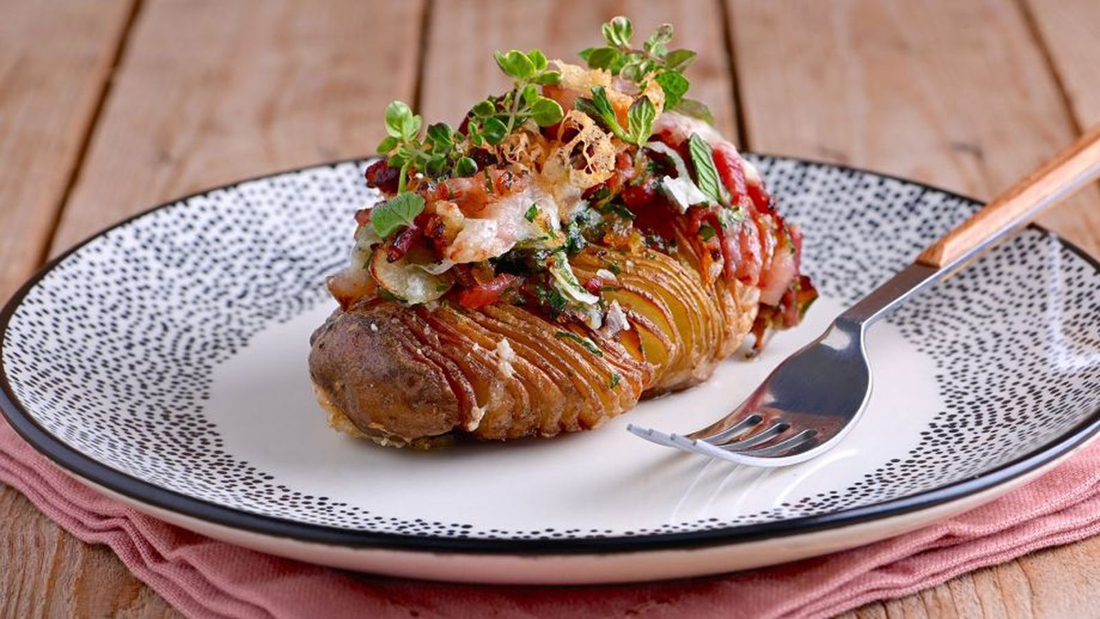Patatas hasselback Patatas hasselback