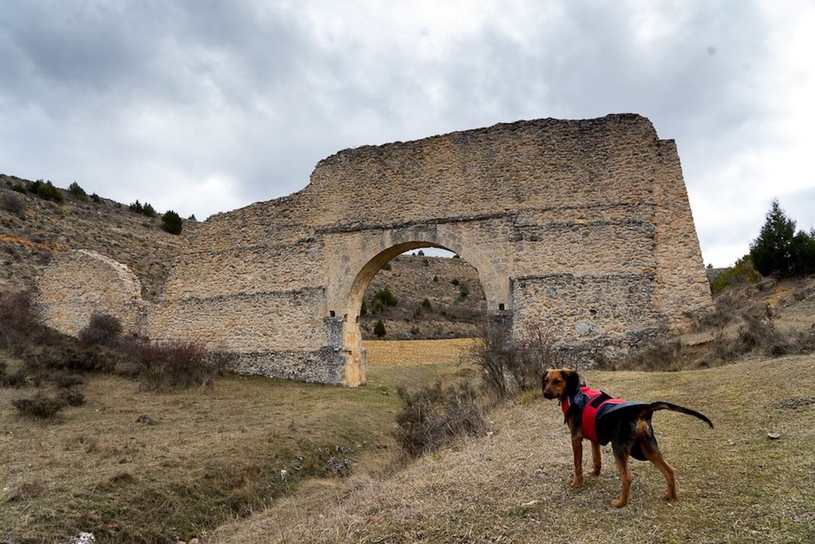 acueducto romano zaorejas alto tajo guadalajara castilla mancha españa acueducto romano zaorejas alto tajo guadalajara castilla mancha españa