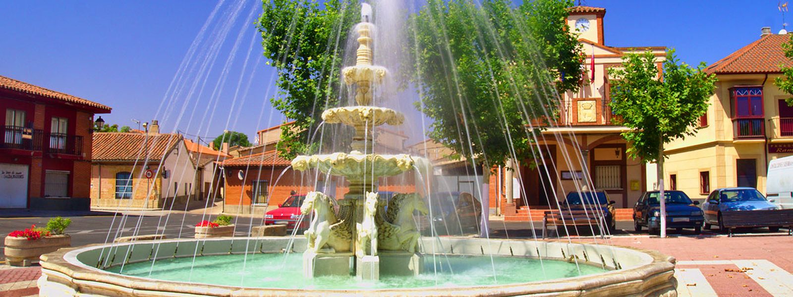 Plaza Central en Moraleja del Vino Plaza Central en Moraleja del Vino