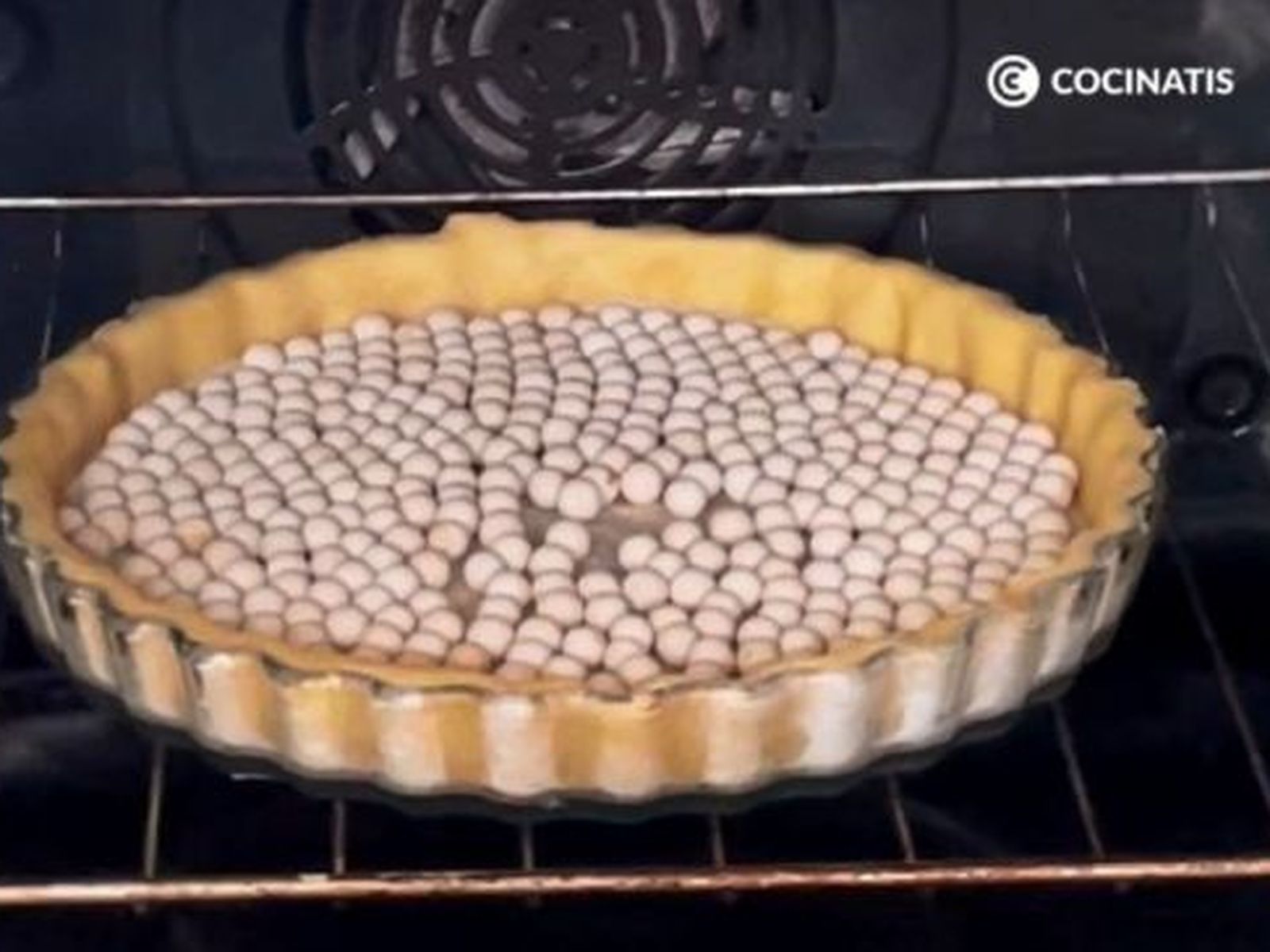 Horneamos la base de la quiche Horneamos la base de la quiche