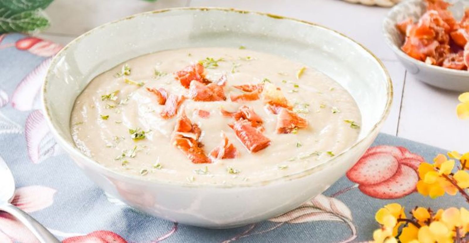 Crema de champiñones con jamón, una receta fácil y ligera Crema de champiñones con jamón, una receta fácil y ligera