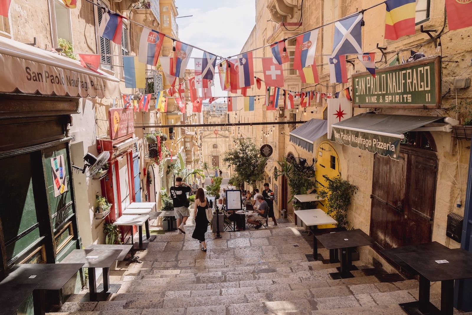 malta la valeta calle santa lucia malta la valeta calle santa lucia