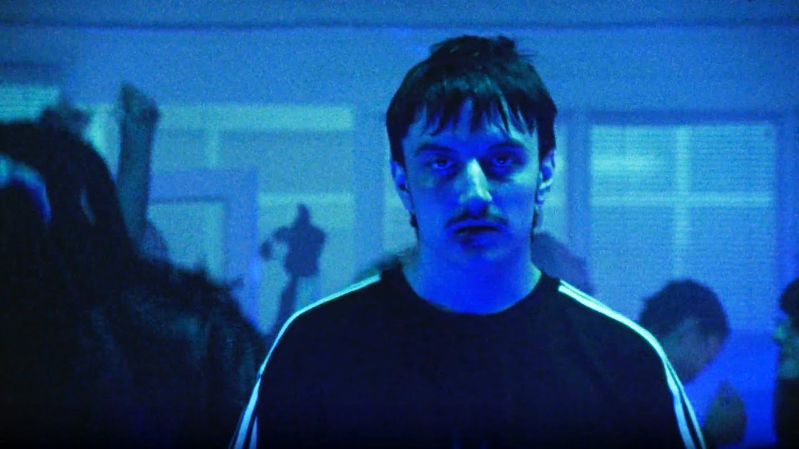 Artemas - i like the way you kiss me (official music video) Artemas - i like the way you kiss me (official music video)