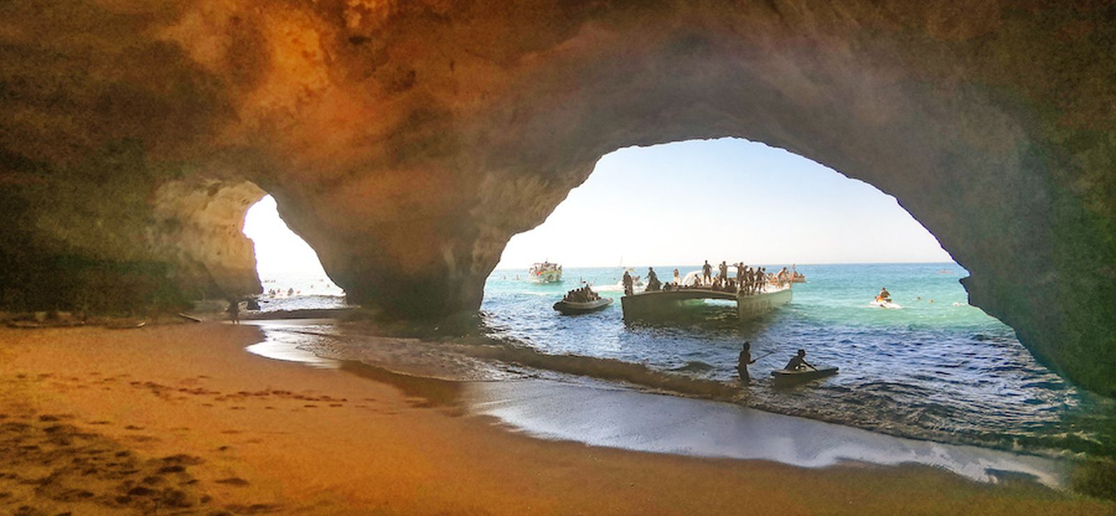 portugal algarve benagil cueva entrada portugal algarve benagil cueva entrada