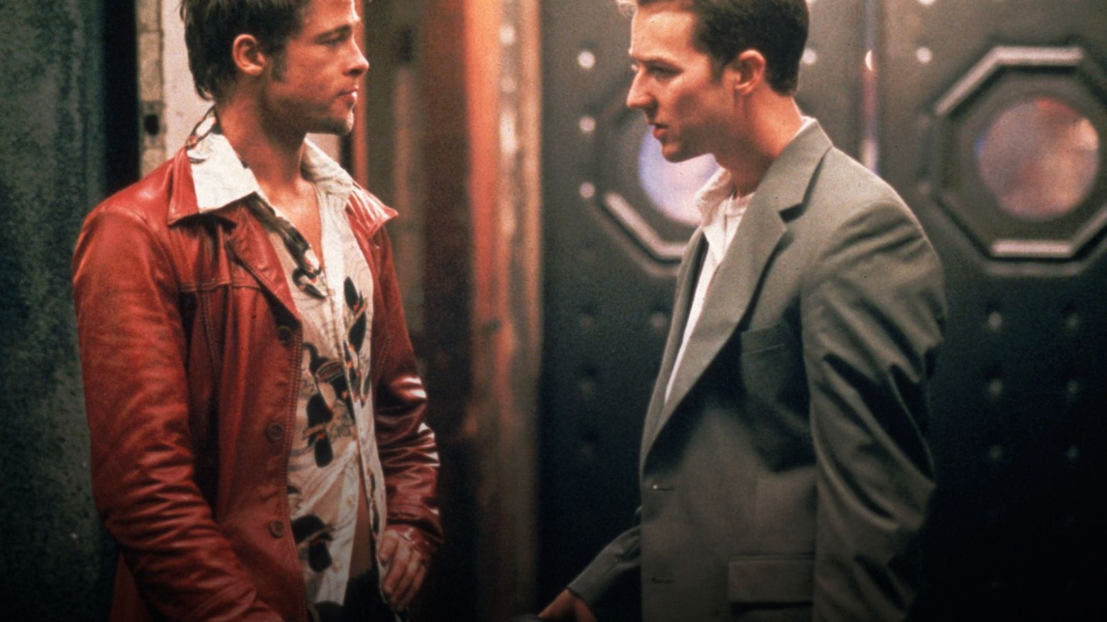 Ahora una cuestión de etiqueta; cuando pase, ¿quieres que te ofrezca el culo, o la bragueta? Ahora una cuestión de etiqueta; cuando pase, ¿quieres que te ofrezca el culo, o la bragueta?