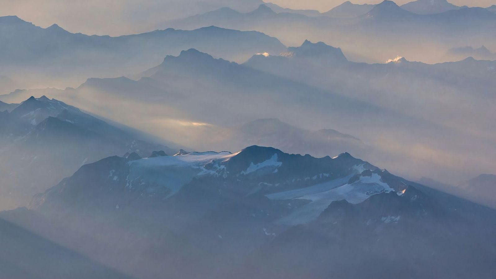 andreas-slotosch-w-BSFRpfTWk-unsplash