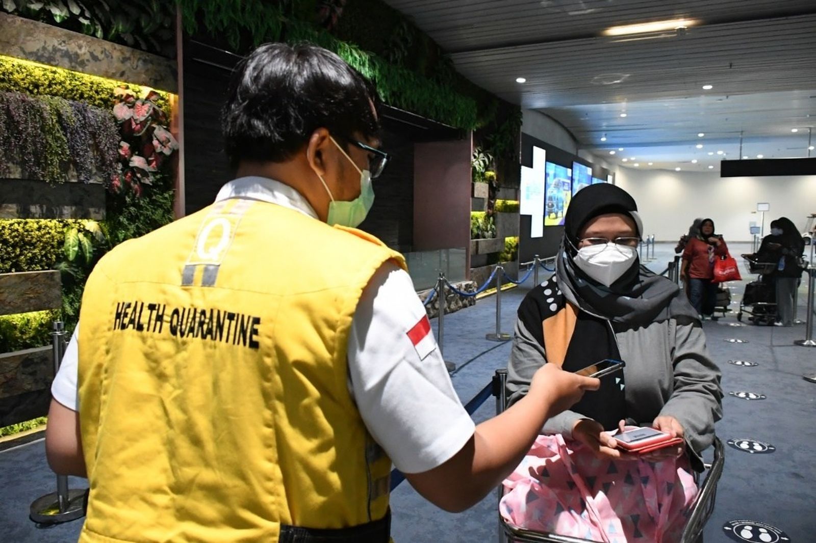 Indonesian officials ensure strict screening upon arrival Indonesian officials ensure strict screening upon arrival