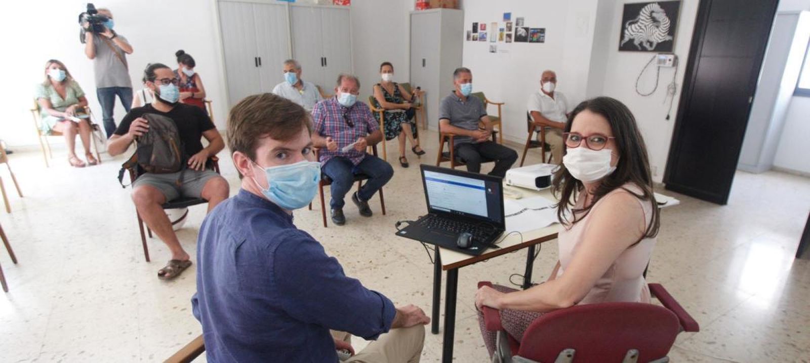 Reuniò d'el equip de la Mónica Oltra Reuniò d'el equip de la Mónica Oltra