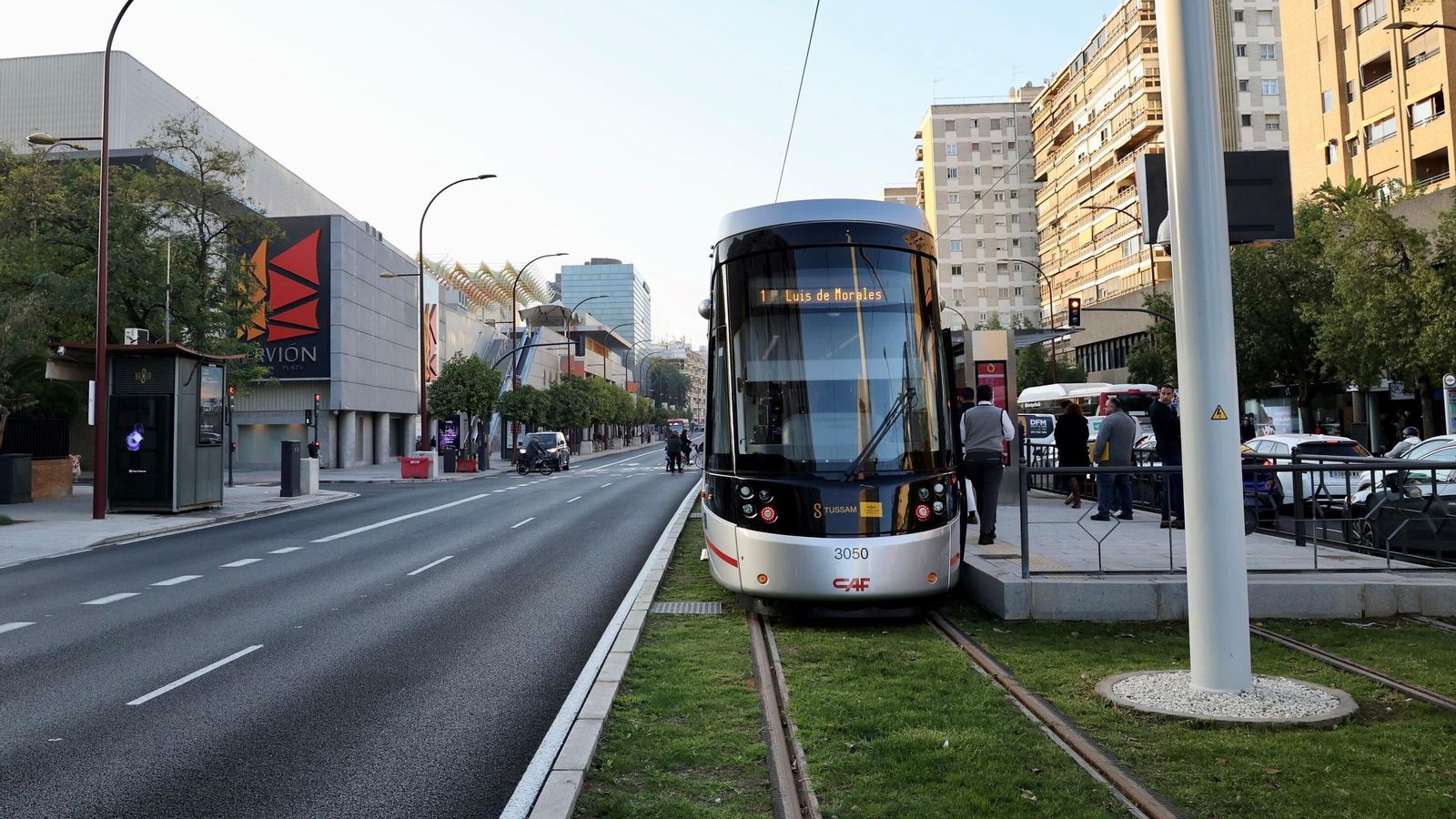 el billete unico para toda espana funcionaria tambien en transportes urbanos en la imagen el tranvia