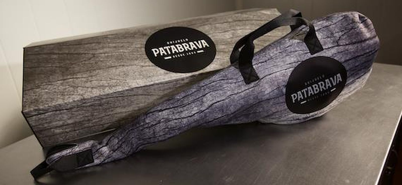 El jamón PATABRAVA que se viste de neopreno. El jamón PATABRAVA que se viste de neopreno.