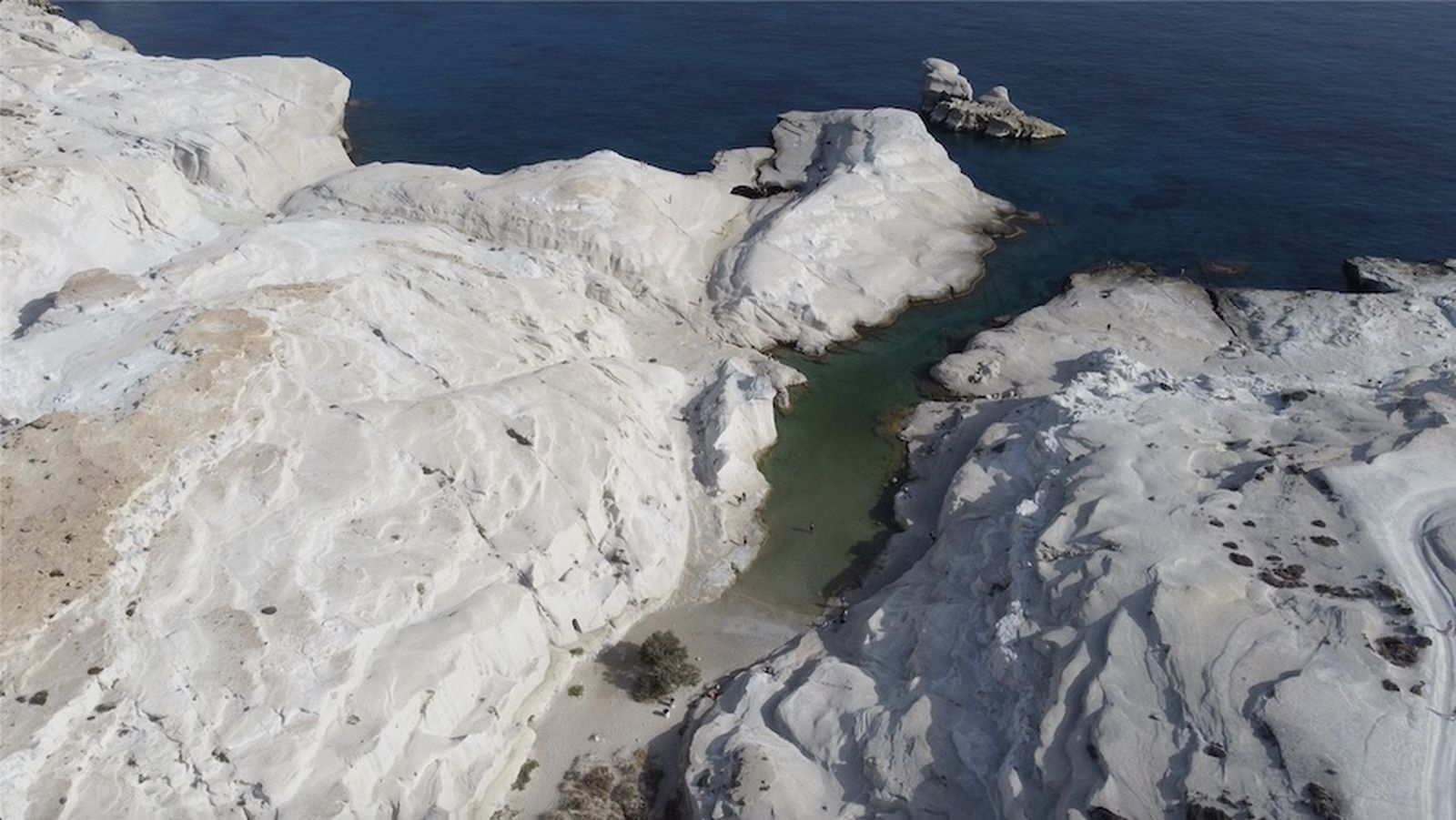 grecia milos sarakiniko drone 1 grecia milos sarakiniko drone 1