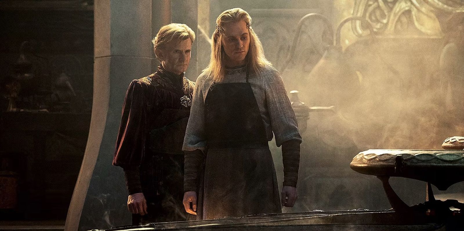 Los-elfos-bajo-el-cielo.jpg Los-elfos-bajo-el-cielo.jpg