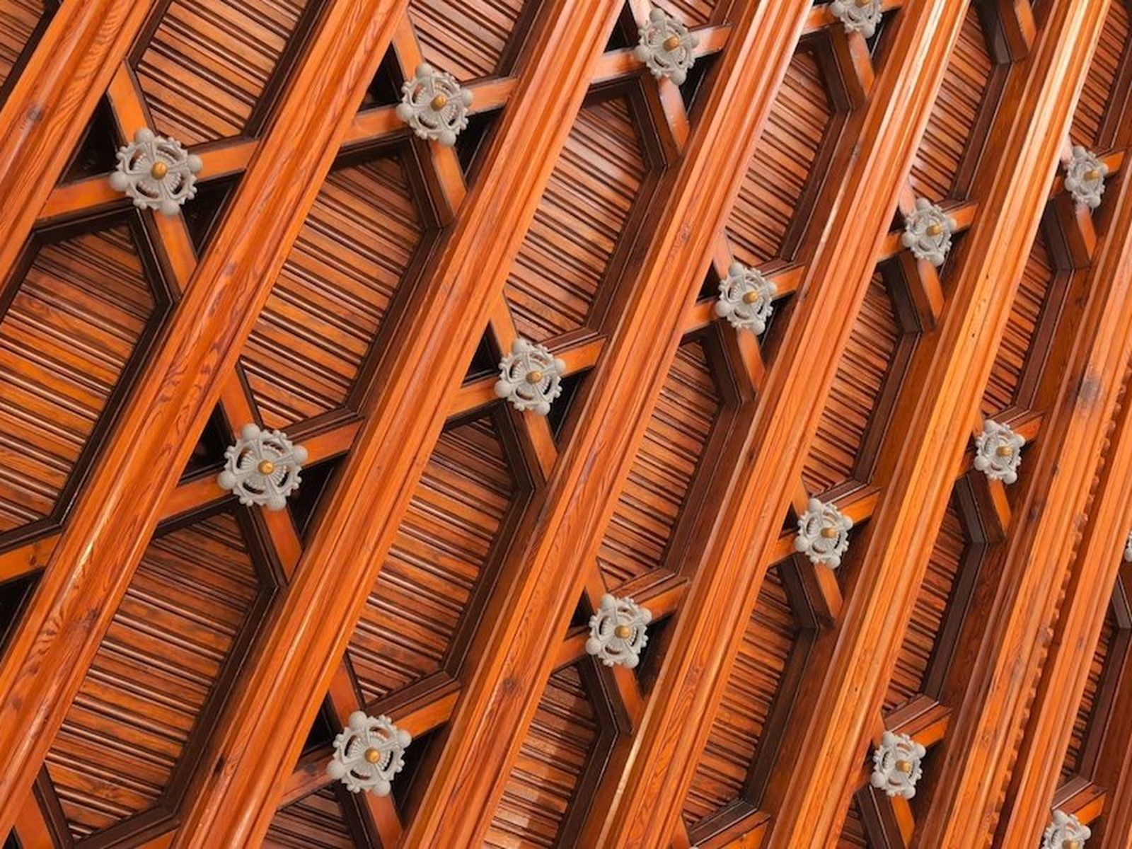 cantabria-comillas-capricho-gaudi-techo.jpeg cantabria-comillas-capricho-gaudi-techo.jpeg